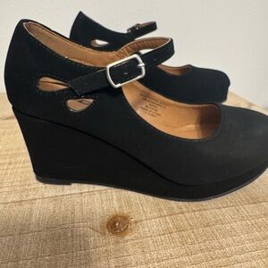Soda Black Mary Jane Wedges